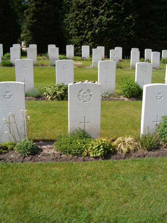 CLIFFORD-SHNIER-CEMETERY-010.jpg
