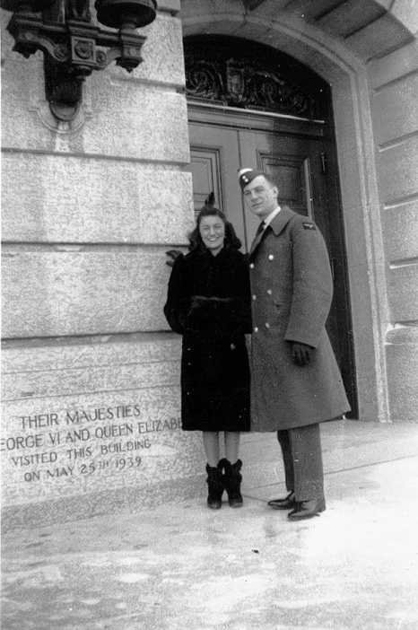 CliffordAndRuthPaullShierStampedByPhotographyShop23April1941.jpg
